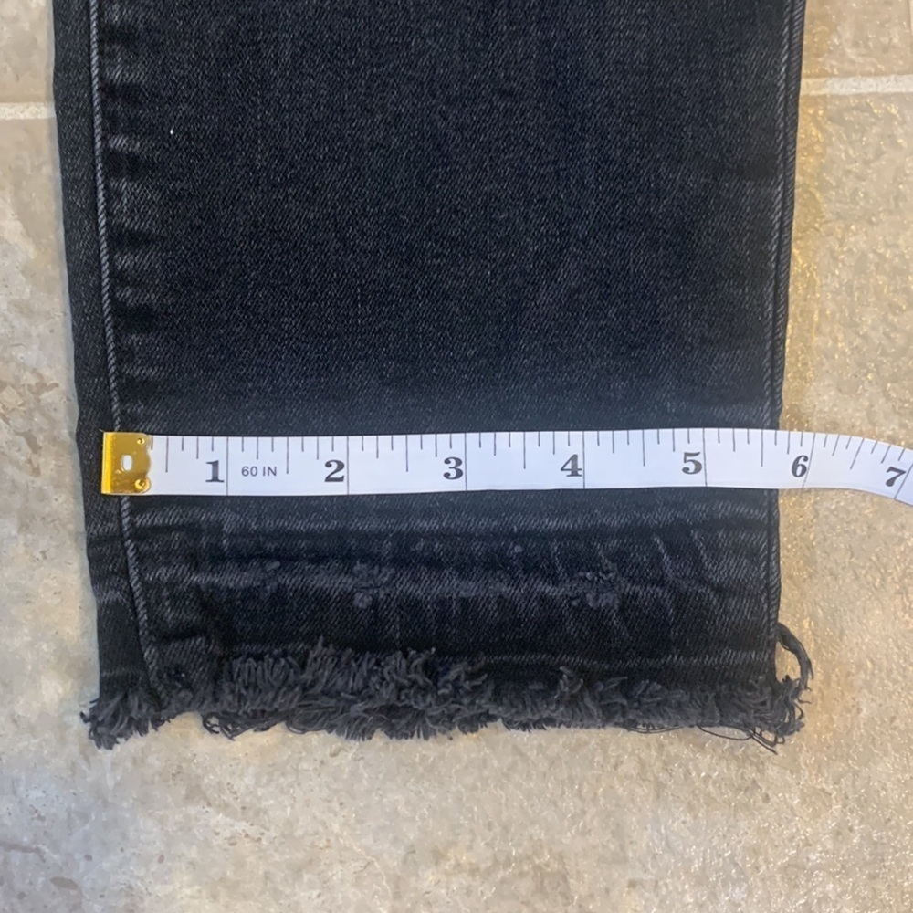 Madewell The Mom Jean Distressed Cropped in Raney Wash Knee-Rip Black size 26 - Picture 13 of 16